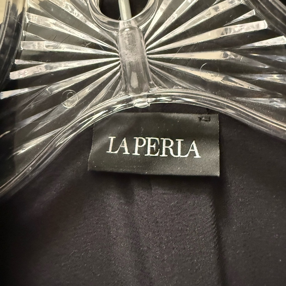 La Perla black silk robe with Ruffle Cuff Details - Picture 2 of 5